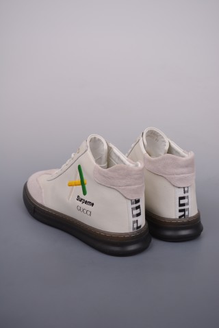 Gucci WY view 2