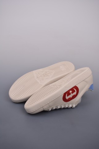 Gucci Ace Embroidered Low-Top 'White / Red / Green' view 3