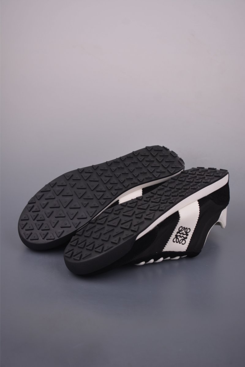 Loewe Ballet Runner 'White' view