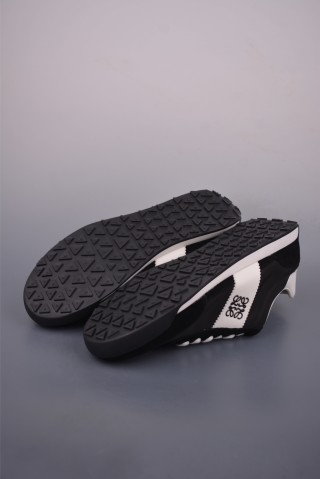 Loewe Ballet Runner 'White' view 3