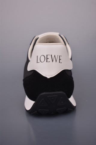 Loewe Ballet Runner 'White' view 4