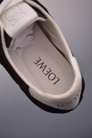 Loewe Ballet Runner 'White' view 9