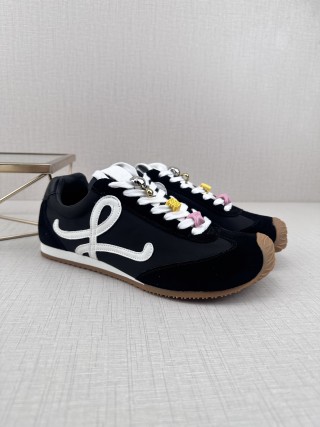 Loewe Ballet Runner 2.0 'White' view 3