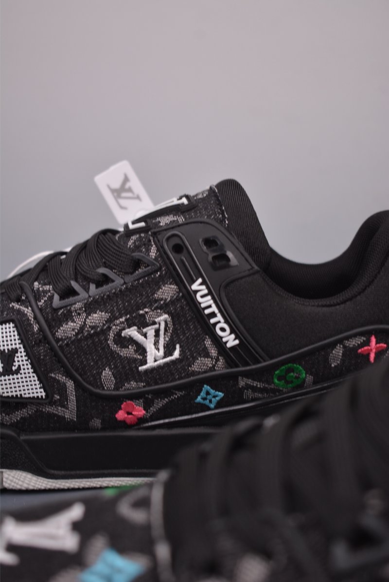 Louis Vuitton LV Trainer view