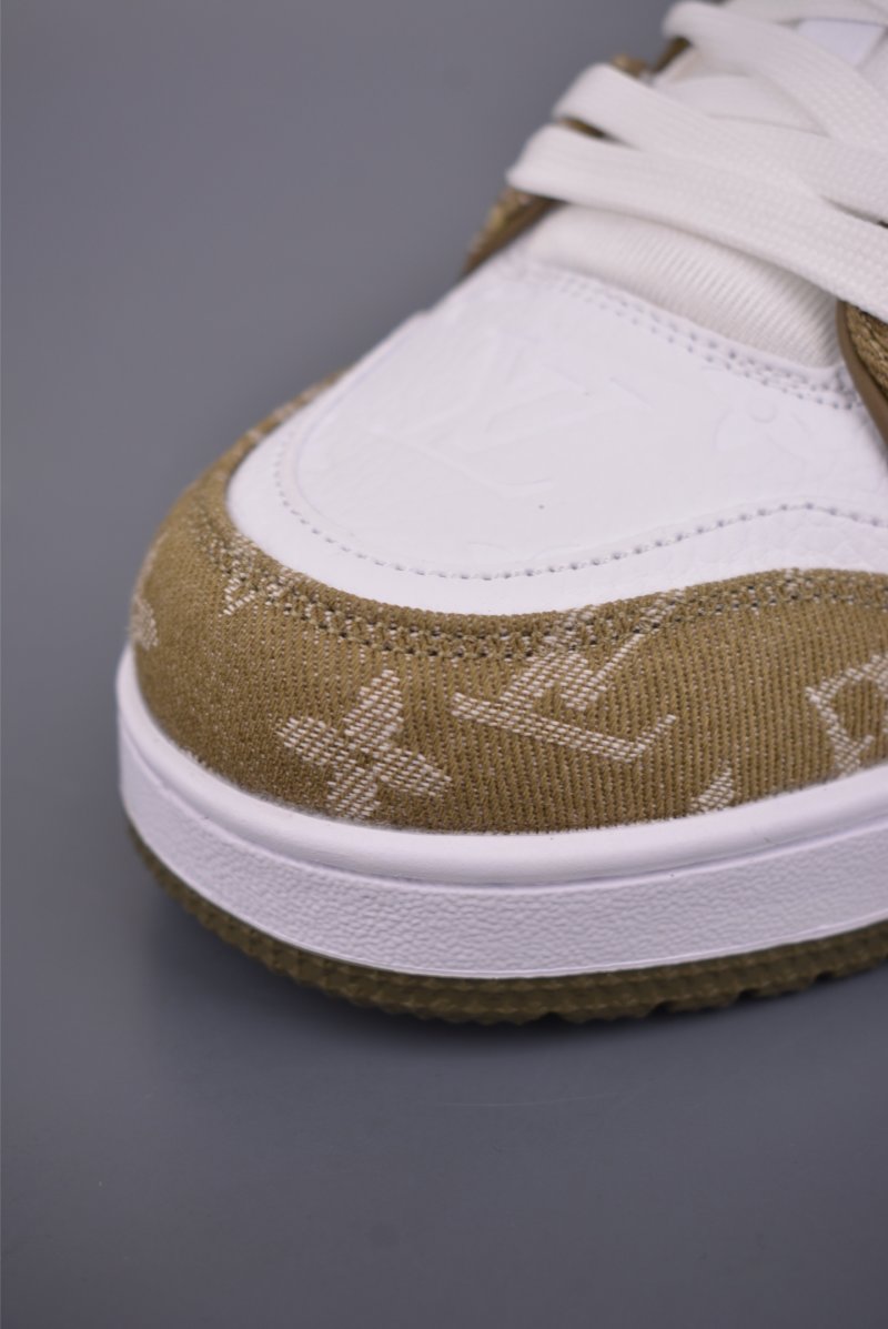 Louis Vuitton LV Trainer view