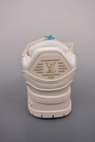 Louis Vuitton LV Trainer view 4