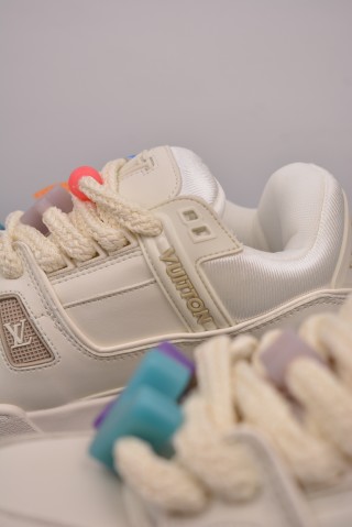 Louis Vuitton LV Trainer view 8