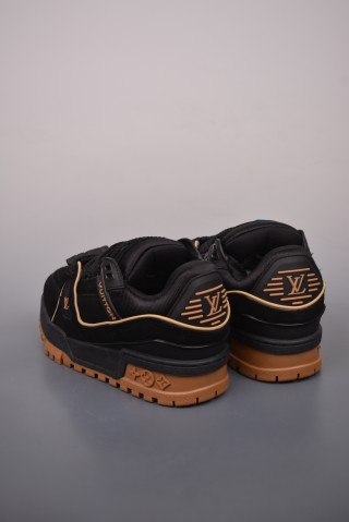 Louis Vuitton LV Trainer view 11