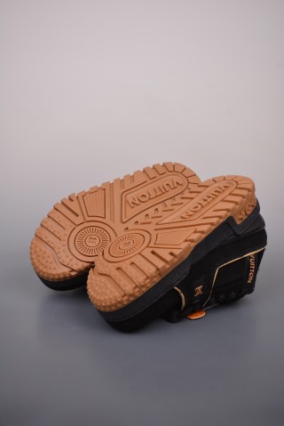Louis Vuitton LV Trainer view 12