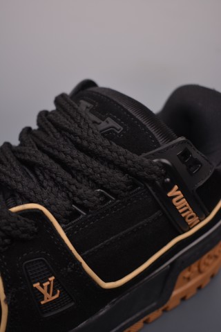 Louis Vuitton LV Trainer view 16