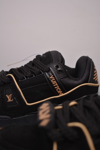 Louis Vuitton LV Trainer view 17