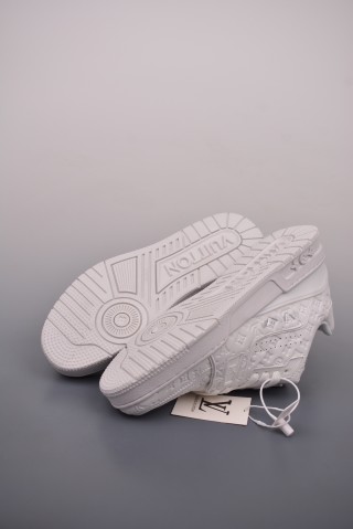 Louis Vuitton LV Trainer view 3