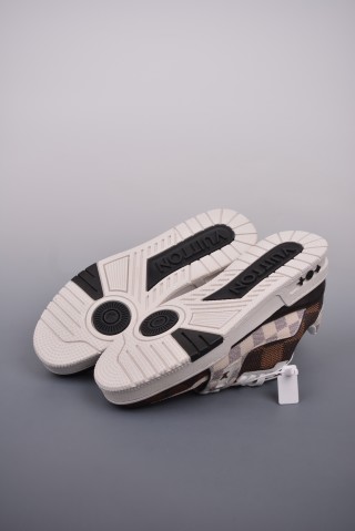 Louis Vuitton LV Trainer view 30