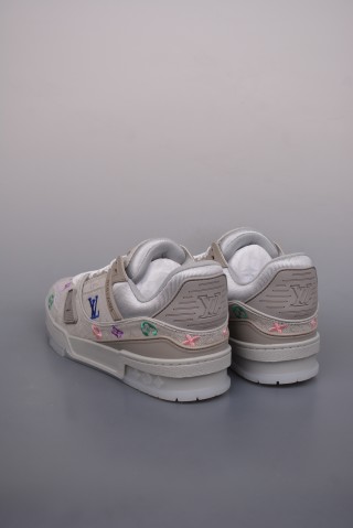 Louis Vuitton LV Trainer view 20