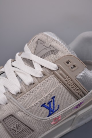 Louis Vuitton LV Trainer view 25