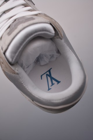 Louis Vuitton LV Trainer view 27