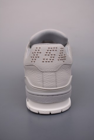 Louis Vuitton LV Trainer view 4