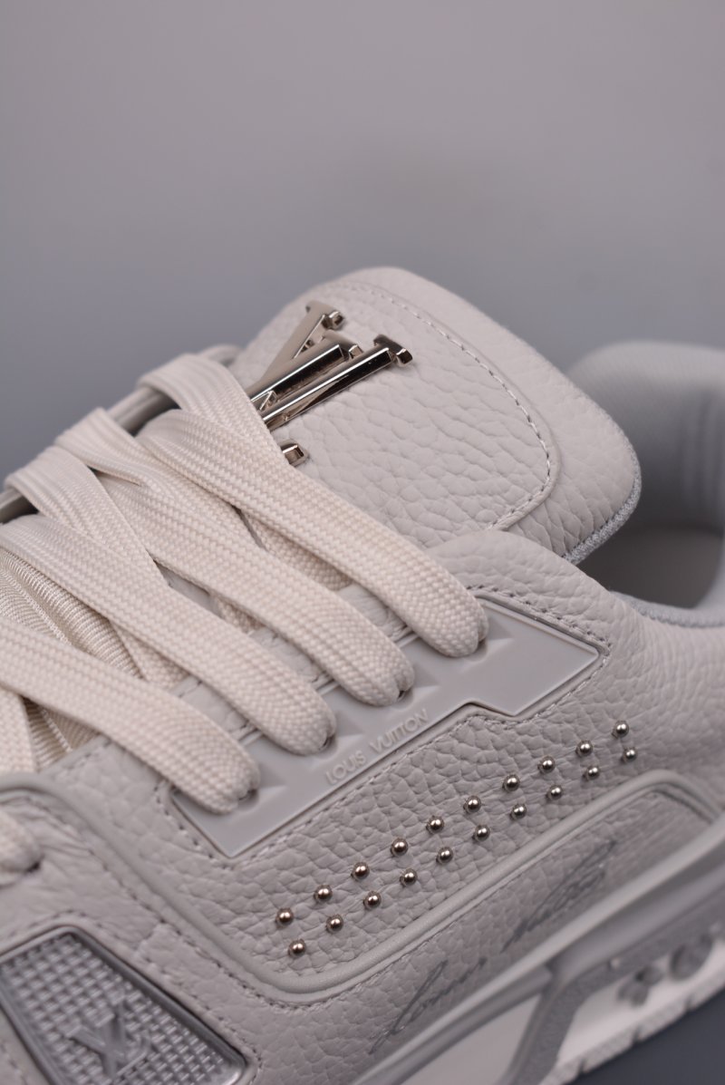 Louis Vuitton LV Trainer view