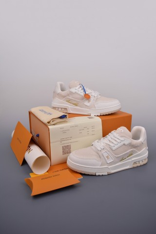Louis Vuitton LV Trainer view 5