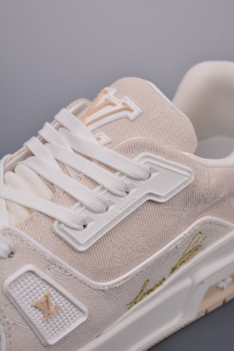 Louis Vuitton LV Trainer view
