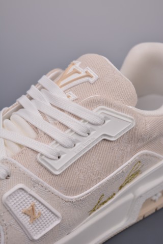Louis Vuitton LV Trainer view 7