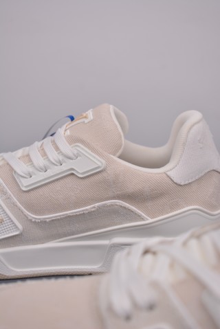 Louis Vuitton LV Trainer view 8