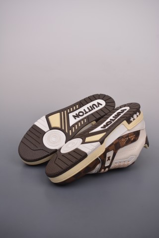 Louis Vuitton LV Trainer view 12