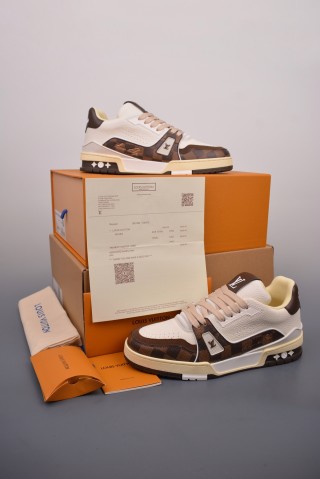 Louis Vuitton LV Trainer view 14