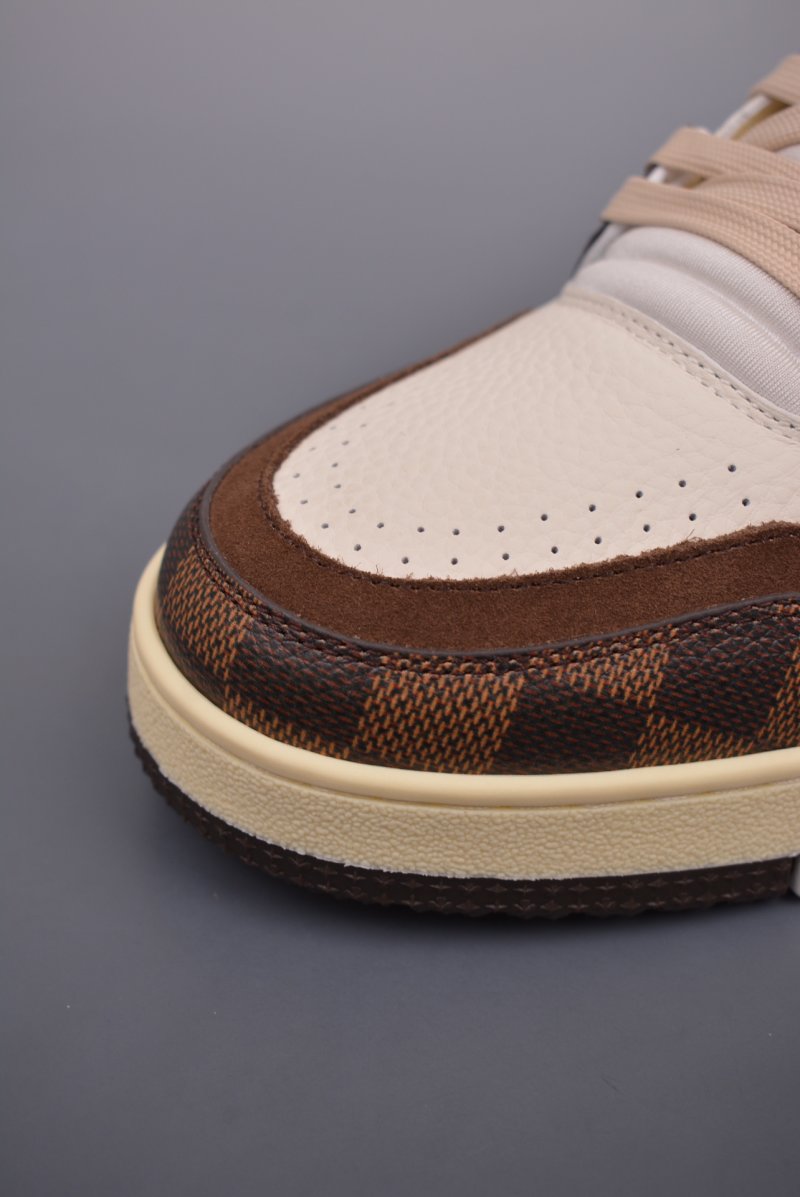 Louis Vuitton LV Trainer view