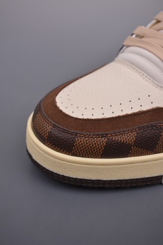Louis Vuitton LV Trainer view 15