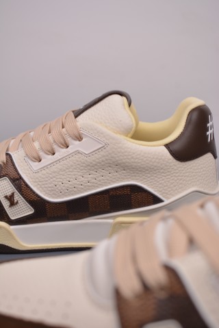 Louis Vuitton LV Trainer view 17
