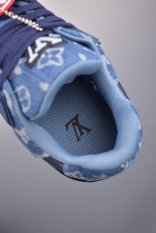 Louis Vuitton LV Trainer view 17