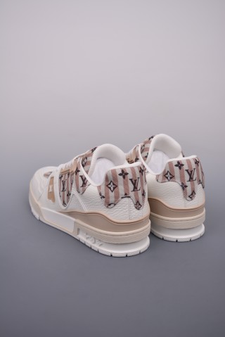 Louis Vuitton LV Trainer view 28