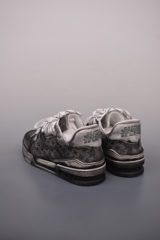 Louis Vuitton LV Trainer 2021 view 2