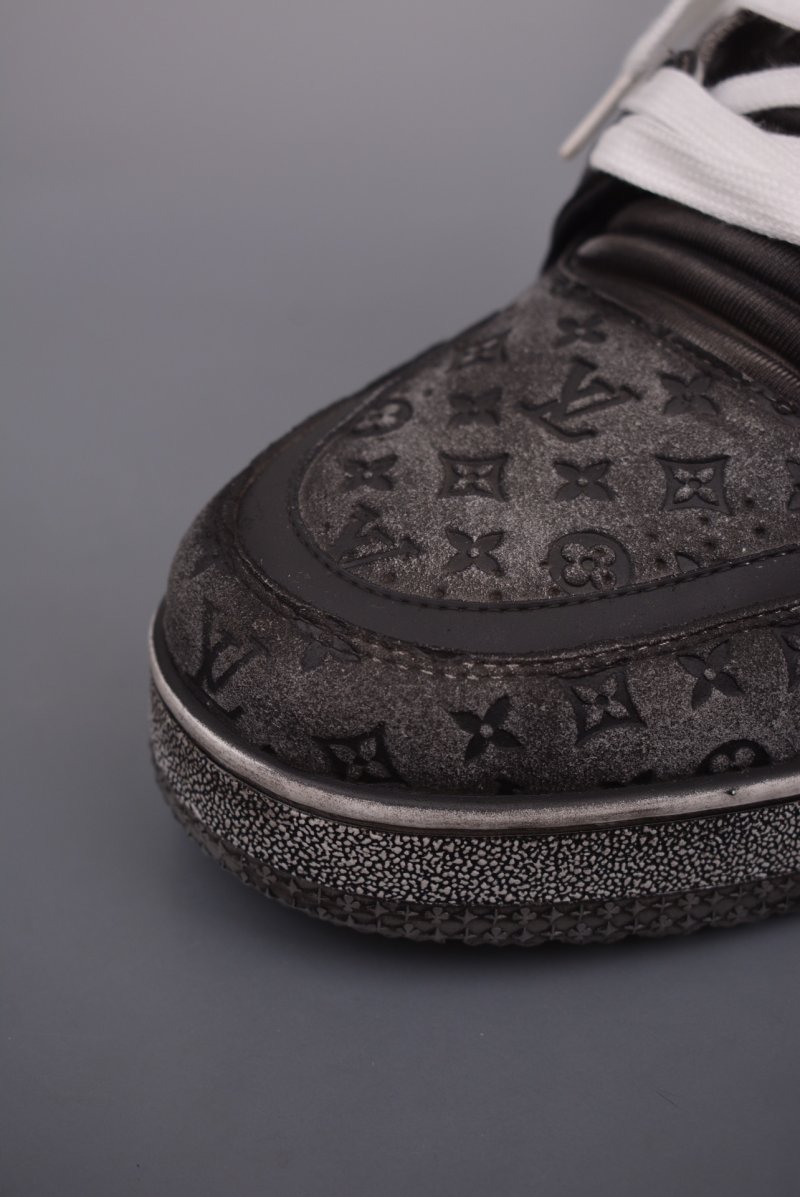 Louis Vuitton LV Trainer 2021 view