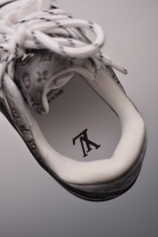 Louis Vuitton LV Trainer 2021 view 9