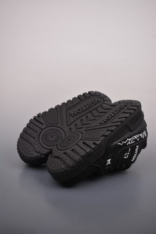 Louis Vuitton LV Trainer 2021 view 3