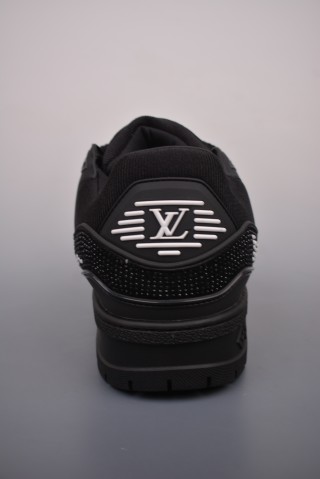 Louis Vuitton LV Trainer 2021 view 4