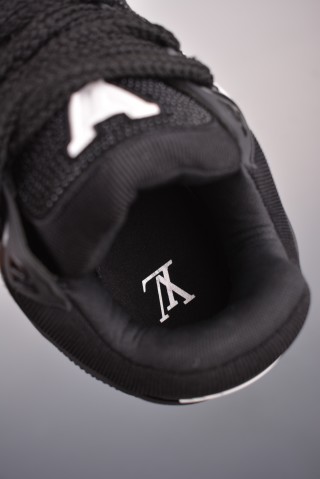 Louis Vuitton LV Trainer 2021 view 9
