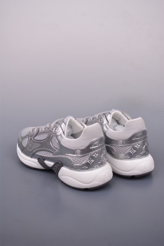 Louis Vuitton Olympia 'White / Silver' view 2
