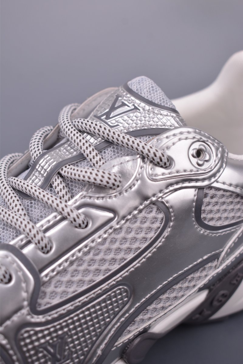 Louis Vuitton Olympia 'White / Silver' view