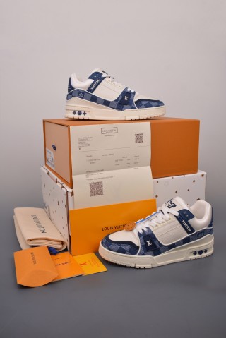Louis Vuitton LV Trainer Sneaker Low view 4
