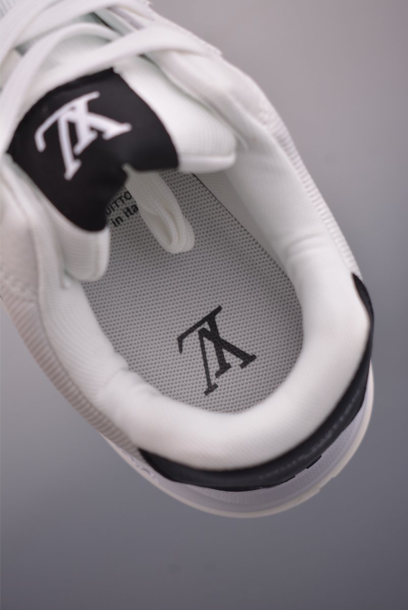 Louis Vuitton Classic LV 'White' view
