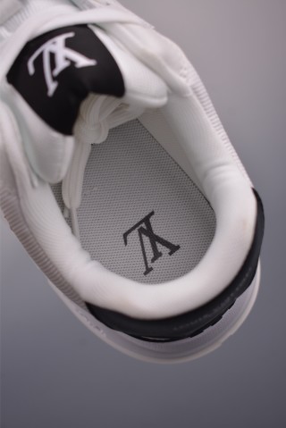 Louis Vuitton Classic LV 'White' view 27
