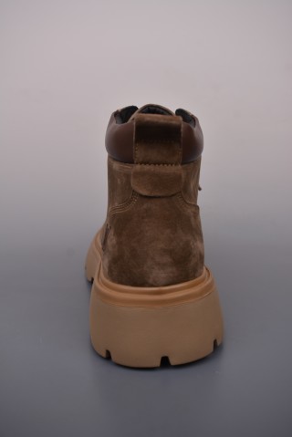 Louis Vuitton LV 6-Inch Boot Pharrell Williams 'Yellow' view 4