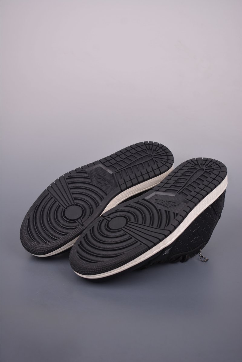 Louis Vuitton LV 3D Logo Trainer view