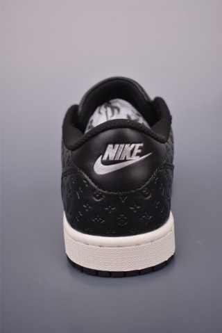 Louis Vuitton LV 3D Logo Trainer view 4