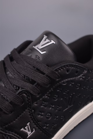 Louis Vuitton LV 3D Logo Trainer view 7