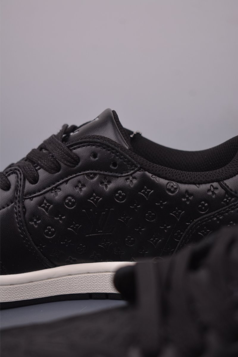 Louis Vuitton LV 3D Logo Trainer view