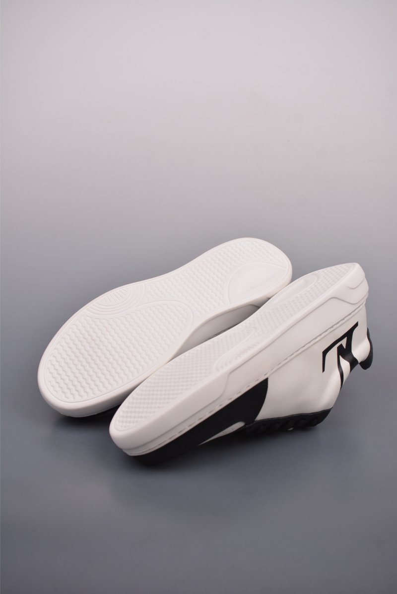 Louis Vuitton LV 3D Logo Trainer 'White' view